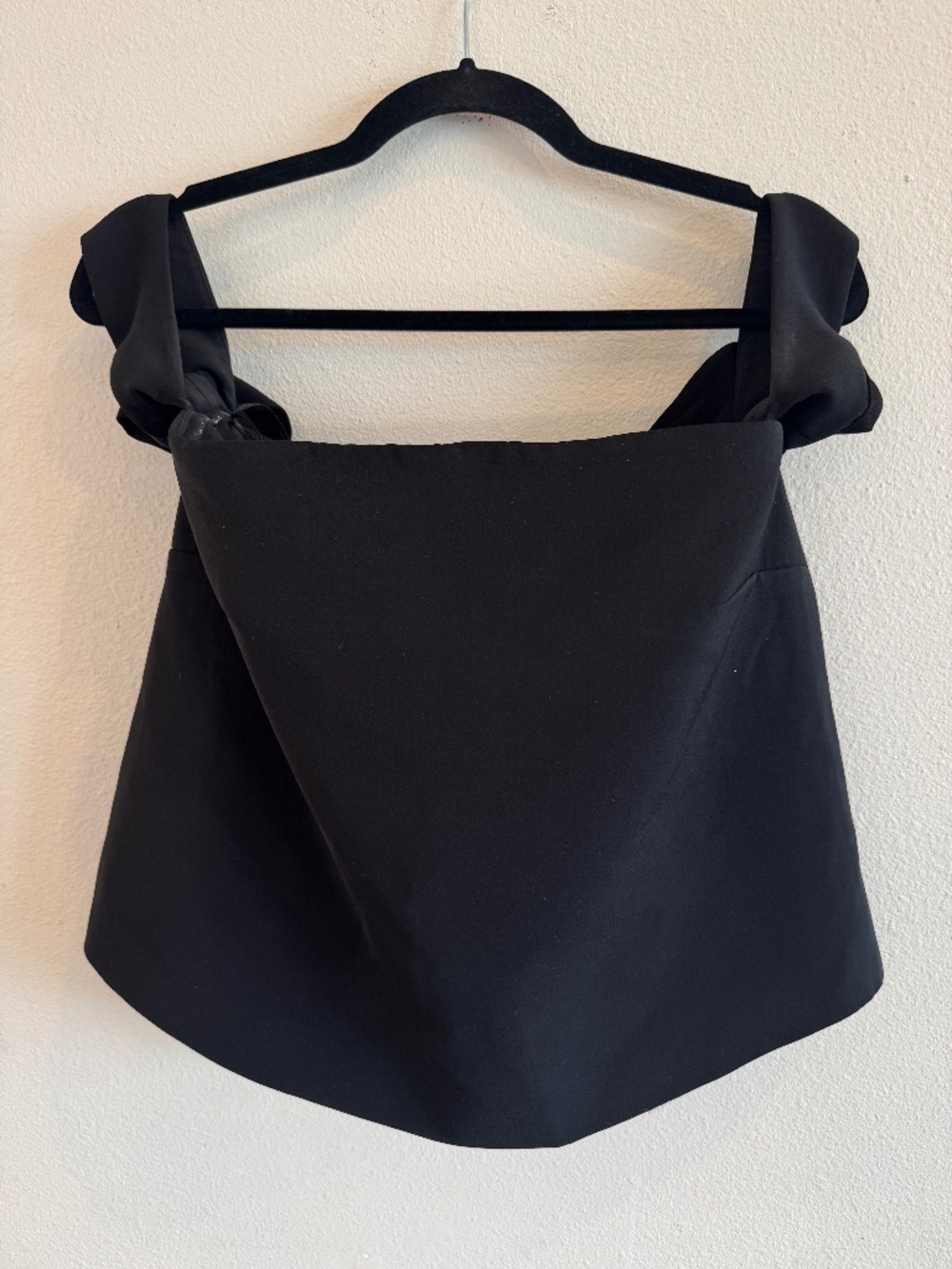 C/MEO Collective Black Strapless Bow-Back Top Small